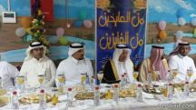 يعايد المرضى ومنسوبي مستشفى محافظة الشملي