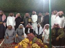 تقيم حفل توديع وتكريم للأستاذ/ دوخي التميمي والاستاذ / ماجد المسمار