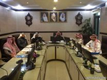 يجهز للاجتماع بمقاولي تنفيذ مشاريع الأمانة