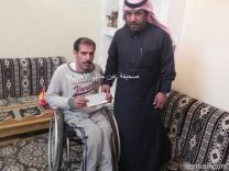 يتَفاعل مع ما نُشِر في ” عين حائل الإخبارية ” ويزور مُعاق نقبين و يعوّضه عن سيارته التالفه بمبلغ مالي