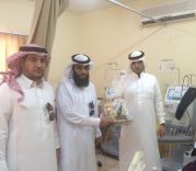 معايدة مدير مستشفى الشنان بالنيابة للمرضى المنومين