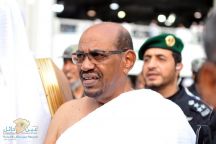 بالصور.. رئيس السودان ورئيسًا وزراء باكستان والعراق يؤدون العمرة