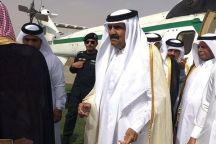 بالفيديو والصور.. الشيخ حمد آل ثاني يزور بلدة “أشيقر” ويتجول في الحي التراثي