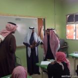 يواصلون تفقد اختبارات الطلاب عبر جولات ميدانية