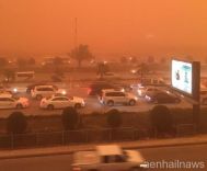 بالصور.. الرياض تشهد موجة غبار شديدة تسببت في انعدام الرؤية وتعليق الدراسة غدا