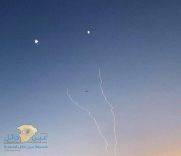 شاهد .. لحظة تصدي قوات “الدفاع الجوي” لصاروخ باليستي في سماء نجران