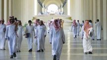 تعرف على أعداد المواطنين والمواطنات الذين تجاوزوا الـ60 وما زلوا يعملون أو يبحثون عن عمل