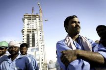 رجل أعمال هندي في دبي يعرض توظيف 3 آلاف عامل هندي ممن فقدوا وظائفهم بالمملكة