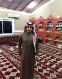 الشمري ينقذ شاب سقط بحفره بالقصيم
