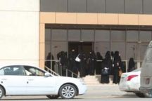 توحيد زي الطالبات في جامعة سعودية يثير الجدل