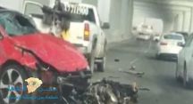 بالفيديو: سائق مراهق يراوغ بين السيارات .. ونهايته كانت مروعة!