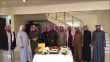 مدير مكتب خدمات بلدية القاعد الأستاذ .فهد خلف المشناء لحصولة على أفضل موظف مثالي لحسن عمله في عام ٢٠١٨ م .