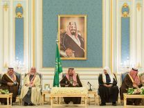 بالصور: أمام خادم الحرمين.. رئيس وأعضاء مجلس الشورى يؤدون القسم