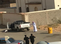 مقتل شاب أمام منزله بعد تعرضه لعدة طلقات