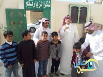 يفاجئ مدرسة العريجاء الابتدائية بالرياض بزيارة صباحية