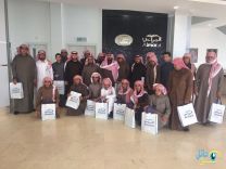طلاب ثانوية الكهفة يزورون “المراعي”ويتجلون داخل مرافقها