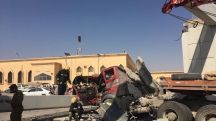صور: انهيار جسر مشاة بعد اصطدام معدة ثقيلة به.. ومصرع شخص وإصابة آخر