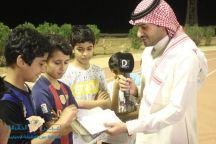 الزميل الإعلامي سطام الشمري يضفي على نادي الحي برنامجه الشهير سؤال على الطاير