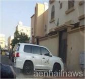 ملصقات “أُجرة” على جيب لكزس تتسبب في القبض على صاحبها- صور