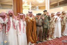 نائب أمير منطقة حائل يؤدي الصلاة على شهيدي الواجب الجبرين والبريكان