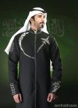 مصمم أزياء سعودي يصمم كندورة تمثل عاصفة الحزم