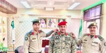 مدير جوازات منطقة حائل العميد #عبدالرحمن_الشبرمي يقلد العبيد رتبة عقيد