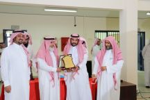 بحضور مدير عام التعليم بالإنابة ثانوية الكسائي بحائل تختتم معرض الشراكات المجتمعية
