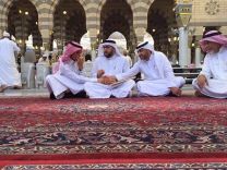 بالصور: لاعب النصر خالد الغامدي يعقد قرانه في الحرم النبوي
