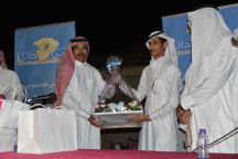 الشيخ فالح الهمزاني يقيم حفل بمناسبة تخرج ابنه المهندس عيسى من جامعة حائل