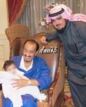 عبدالعزيز بن فهد ينشر صورة تجمع ابنته الجوهرة مع الملك سلمان