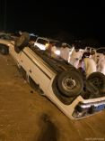 بالصور ___ حادثة تصادم وانقلاب بين داتسون وجمس على طريق جبّة..