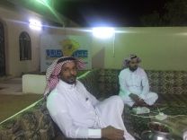 أثناء زيارتهم لـ( عين حائل ) لايصال صوتهم .. معلمو التربية الفنية .. 16 عاماً من المعانات والانتظار
