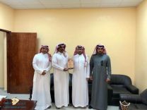 ” محافظ الشملي  ” يدشن حساب اللجنة الثقافية بالمحافظة بـ “تويتر “كما استلم العضوية الشرفية للجنة:
