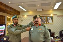 مدير جوازات منطقة حائل العميد /منصور بن متعب العردان يقلد الخليل رتبة عميد
