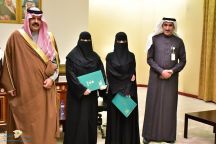 أمير حائل يكرم ممرضتين من صحة حائل لعملهم الانساني في إنقاذ حياة مصاب