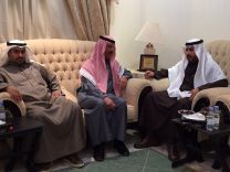 مُدير تعليم حائل يزور الشبرمي مُعزياً في وفاة والدتهم ..
