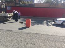 بالصور … حفرة خطره تهدد حياة المارة بشارع الأربعين بحائل