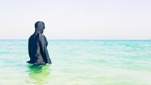 مع موسم الصيف والاجازات.. البرقع يشغل اوروبا مجددا.. وكان تمنع المايوه الشرعي
