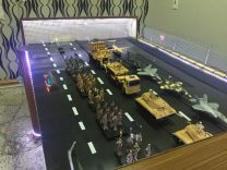 وأول عمل من نوعه على مستوى العالم ( مجسم متحرك لإستعراض عسكري ) خاص بعاصفة الحزم يهديه لملك سلمان بن عبدالعزيز