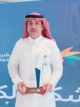 معالي وزير الموارد البشرية “الراجحي” يكرم ” العياد ” نظير حصول فرع الوزارة بحائل على جائزة التميز المؤسسي للعام 2023 م