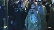 خادم الحرمين يتفاعل مع العرضة بحفل استقبال أهالي حائل.. فيديو