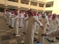 ثانوية الفاروق بحائل تقيم برنامج الاصطفاف الصباحي النموذجي ..