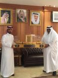 يُكرم رئيس بلدية محافظة الشنان المهندس / غدير الشمري لجهود البلدية الكبيرة بمخطط قرية الإرشاوية