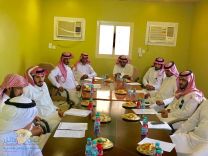 يقيم دورة ميثاق وتقييم الأداء الوظيفي لمدراء المراكز التابعة
