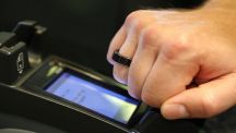 “فيزا” تبتكر طريق حديثة بدلاً عن بطائق الائتمان التقليدية “خاتم فيزا”