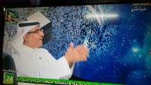 برنامج رياضي يستضيف متعصبين وخلفية البرنامج الكعبة المشرفة