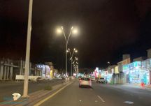 أمانه حائل تركب مصابيح إضاءة “LED” الموفرة للطاقة والصديقة للبيئة تضيء شوارع مدينة حائل